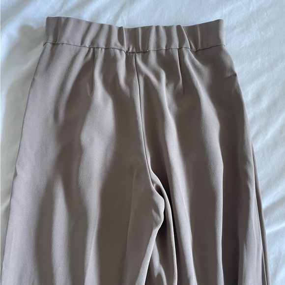 Aritzia Trousers - Picture 4 of 4